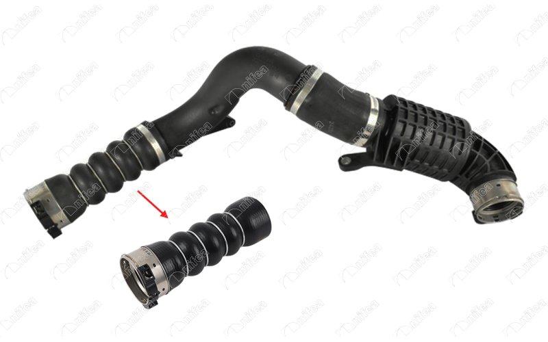 TURBOSARJ HORTUMU SAG BMW B47 F45 F46 F48 F39 . MINI F54 F55 F56 F57 F60 BUYUK - NIFEA - OEM 11618577233