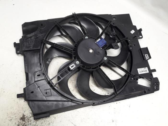 FAN MOTORU DAVLUMBAZLI CLIO IV-DACIA DOKKER-LODGY - KALE RADYATOR - OEM 214818009R