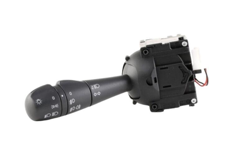 FAR+SİNYAL KOLU DACIA DUSTER 10> LOGAN II 12> SANDERO II 12> RENAULT CAPTUR 13> CLIO IV 12> (ARKA SİS LAMBASI İLE) - MOTORTEC - OEM 8201167977