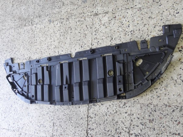 ON TAMPON DEFLEKTORU CLIO IV HB 2012 > - DE-GA - OEM 622563607R