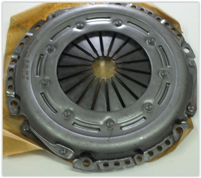 DEBRİYAJ KİTİ EP6DT (1.6 16V) TURBOLU (BİLYASIZ) 207 308 3008 5008 C4 C4 PICASSO DS 3 - PSA - OEM 2052.P5