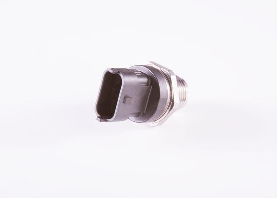 YAKIT BASINÇ MÜŞÜRÜ RENAULT MASTER II 01>10 2.2dCi 2.5dCi TRAFIC LAGUNA II 01>08 1.9dCi 2.5dCi - BOSCH - OEM 7701056064