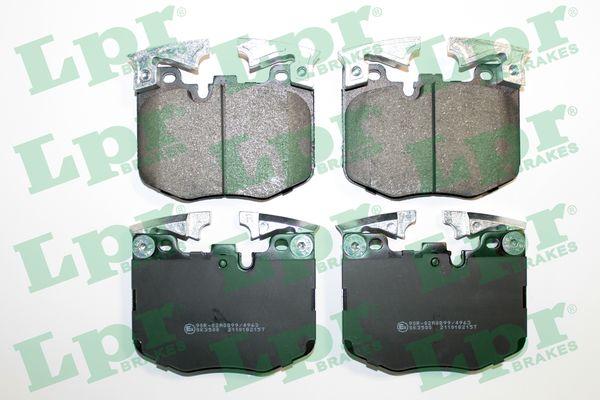 FREN BALATASI ON BMW G42 G20 G21 G22 G23 G26 G30 G31 G32 G11 G12 G14 G15 G16 G01 G02 G05 G18 G06 G07 G29 - LPR - OEM 34116889570