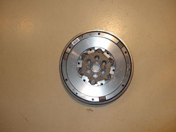 VOLANT (OYNAR) OPEL ASTRA J 1.4 TURBO-MERIVA B 1.4 A14NET-B14NET-A14XER - GM - OEM 55565495