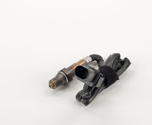 SENSÖR AUDI A3 A4 TT GOLF PASSAT SUPERB - BOSCH - OEM 06E906265C