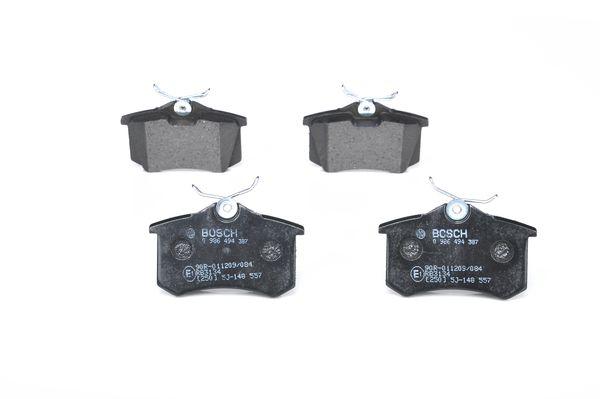 ARKA FREN BALATA RENAULT CLIO 05> KANGOO 01> LAGUNA 96> FLUENCE 09> MEGANE 96> CITROEN BERLINGO 99> C2 C3 C4 03> DS4 11> PEUGEOT 307 00> 308 07> PARTNER 96>VW POLO CLASSIC 95>01 GOLF III-IV-PASSAT III- AUDI A3-A4 - BOSCH - OEM 1H0698451F