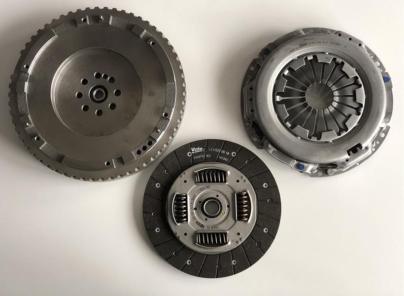 DEBRİYAJ SETİ (VOLANLI) HYUNDAI H350 2015> - VOLMERK - OEM 232004A200