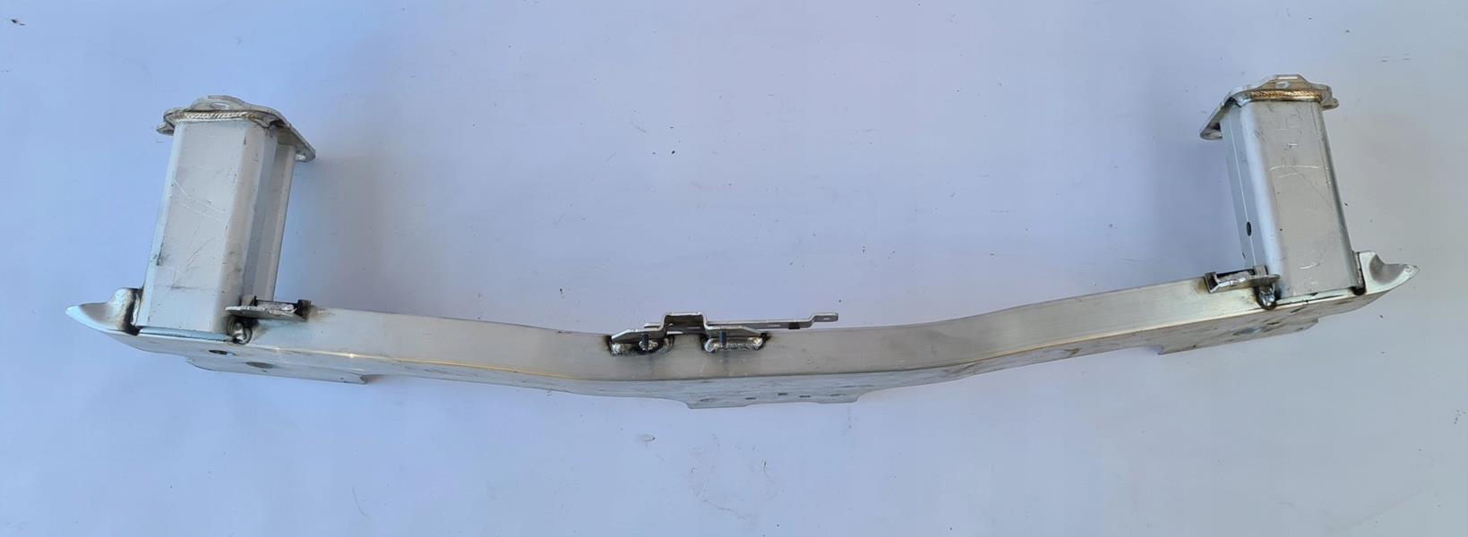 TAMPON DEMİRİ (ALÜMİNYUM) OPEL MOKKA 20> CITROEN C4 SUV 2021> PEUGEOT 2008 19> - PSA - OEM 9832864880
